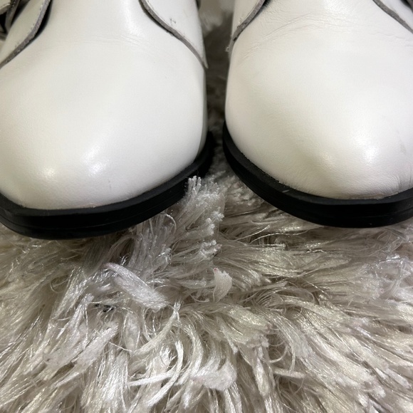 STEVE MADDEN -WHITE  BARK LOW HEEL WESTERN POINTED TOE ANKLE BOOTS - Picture 5 of 16